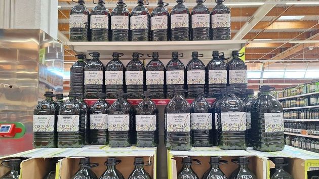 Alcampo baja el precio del aceite de oliva virgen extra y bate récord: por tiempo limitado