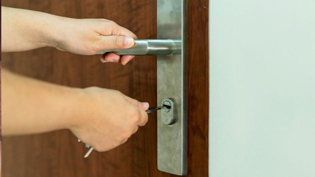 El casero no podrá entrar en la vivienda alquilada sin permiso del inquilino, aunque lo ponga en el contrato
