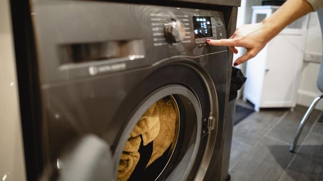 Precio de la luz sábado, 22 de marzo de 2025: las ocho horas donde la electricidad costará 0 euros
