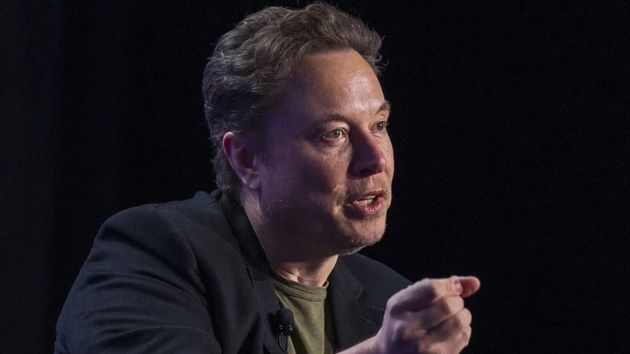Elon Musk encuentra 24 ordenadores “mágicos” en los ministerios de Estados Unidos: “crean dinero de la nada”
