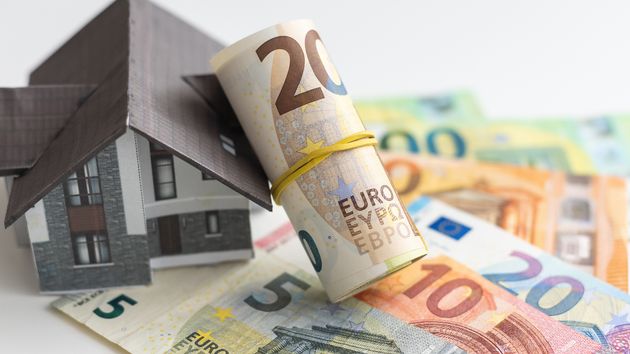Hacienda obliga a un hombre a pagar más de 100.000 euros por tardar demasiado tiempo en vender su casa