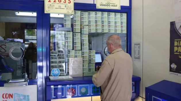 Un jubilado de 81 años va a cobrar un premio de lotería de 44.000 euros y descubre que le ha tocado otro de 88.000: “fue mi día”