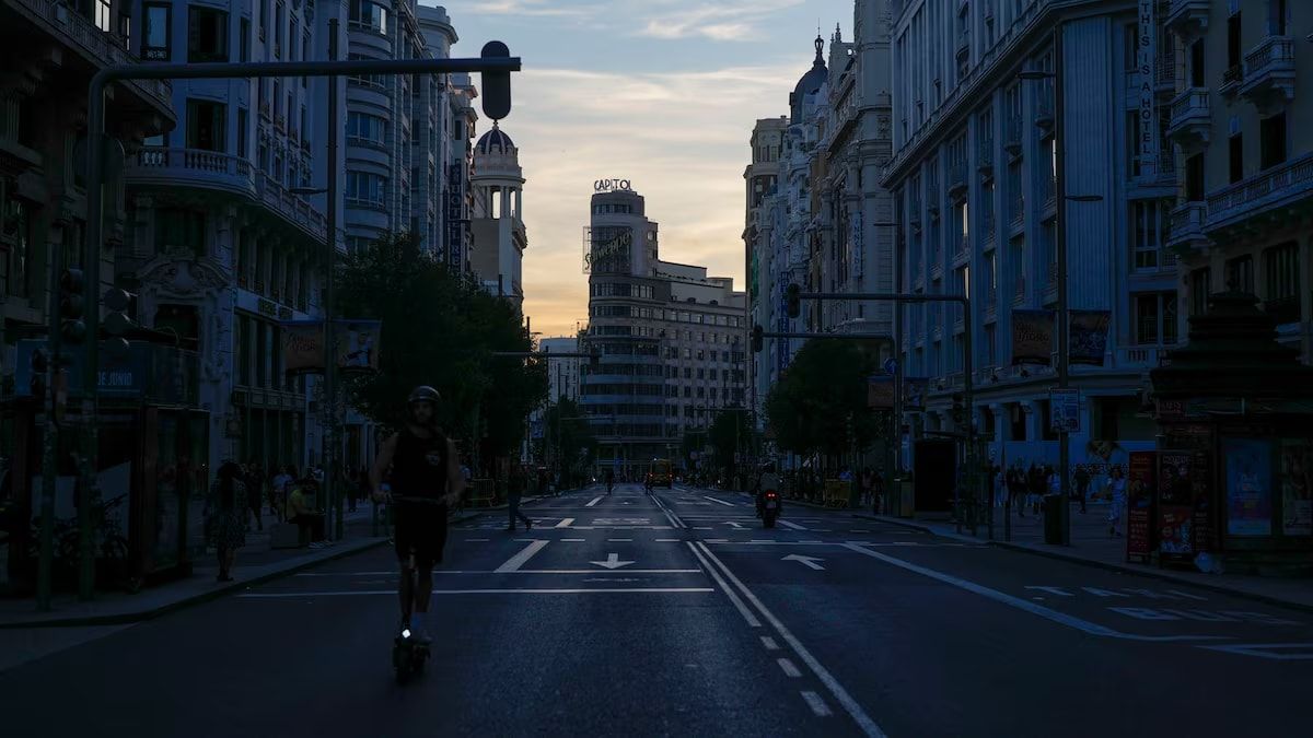 Imagen de la Gran Vía de Madrid afectadas por el apagón Imagen de la Gran Vía de Madrid afectadas por el apagón