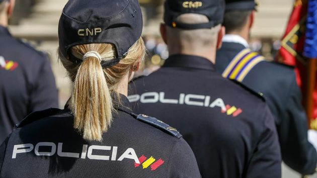 Jupol y CSIF denuncian que los policías en prácticas cobran menos del SMI: es “inaceptable”