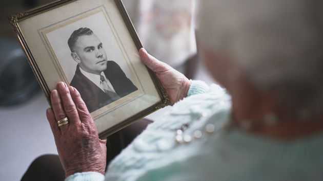 La viuda de un segundo matrimonio consigue 30.104 euros de la herencia de su marido, pese a que los hijos se opusieron y no estaba en el testamento