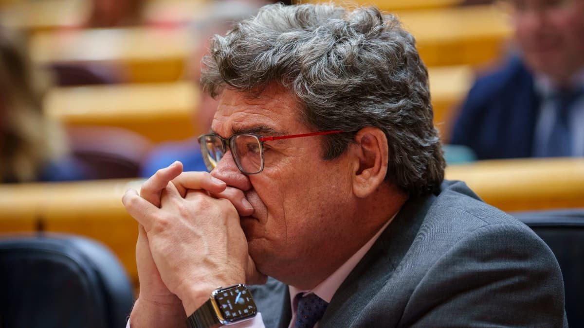Escrivá anuncia 3 nuevos cambios que llegan a la Seguridad Social en mayo