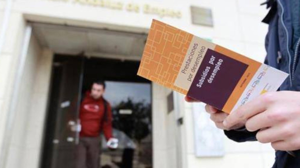 El SEPE me deniega el subsidio para mayores de 52 años: ¿qué ayudas puedo cobrar?