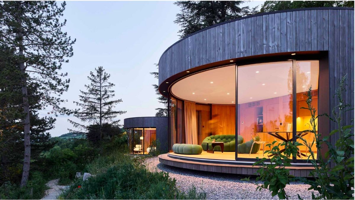 La increíble casa prefabricada circular que se funde con la naturaleza para disfrutar de una experiencia única