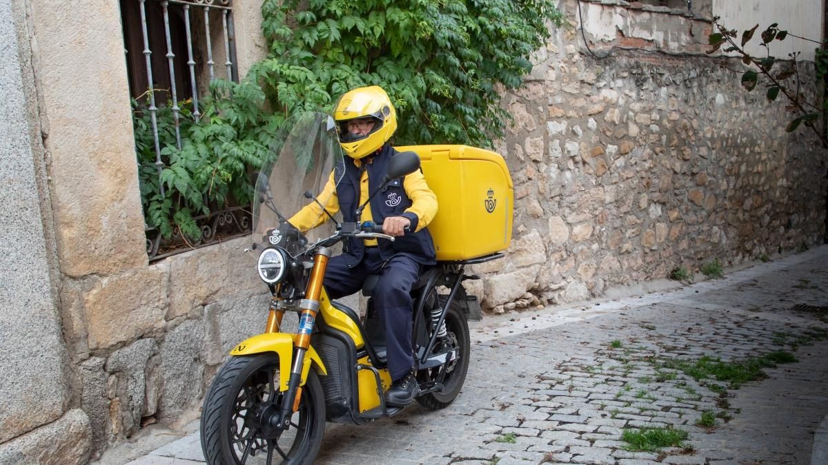 Correos avisa del plazo para firmar contrato fijo y cuándo es el primer día de trabajo