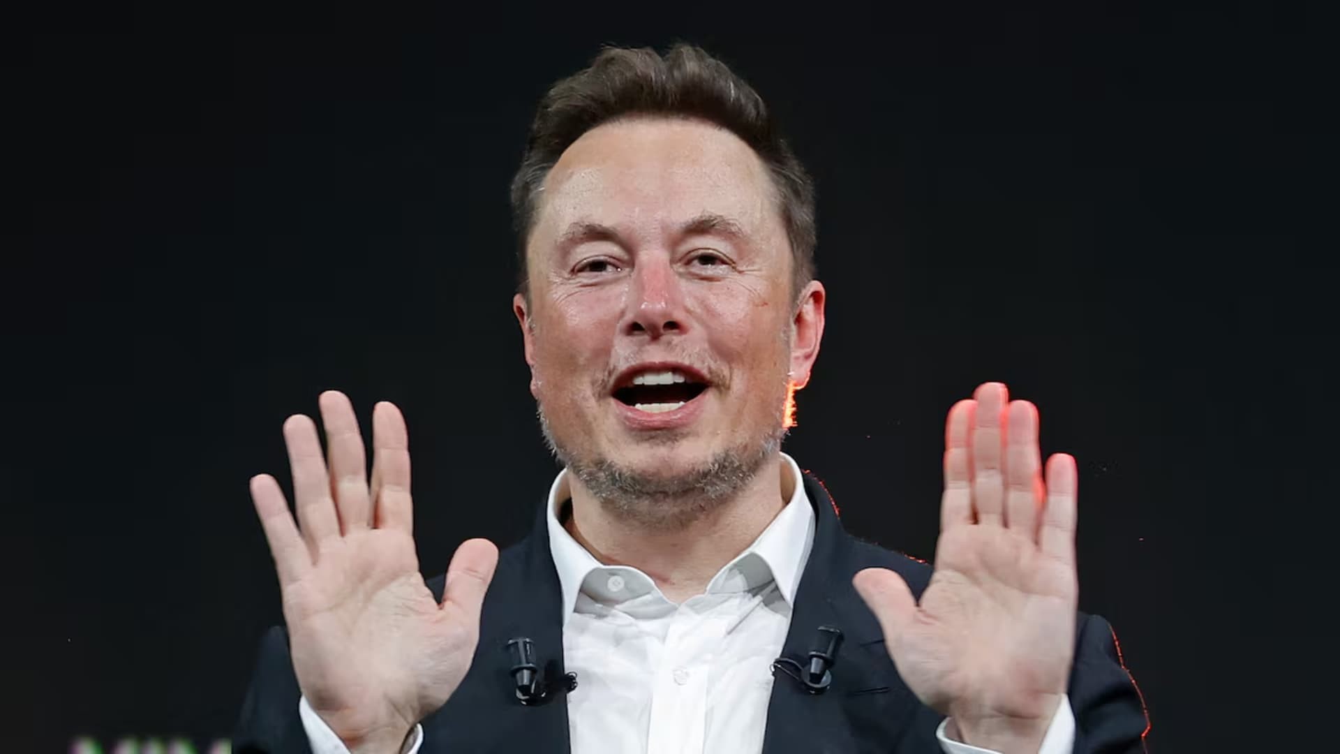 Elon Musk necesita personas de cualquier parte del mundo para trabajar desde casa y paga 270.000 dólares