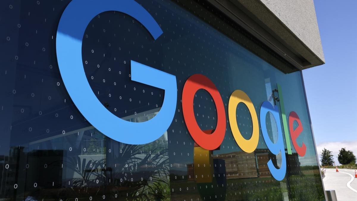 El SEPE y Fundae ofertan becas gratis de IBM y Google: consigue empleo con sueldo de 4.000 euros
