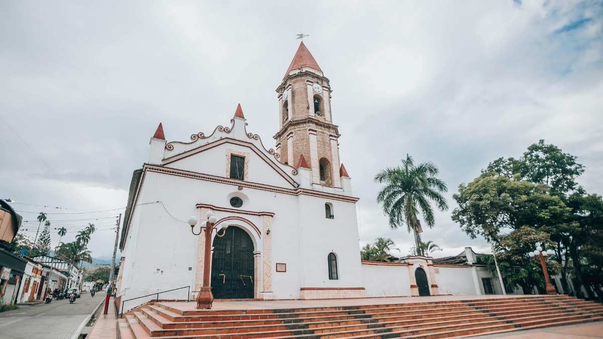 Un cura deja en herencia 300.000 euros a una asociación para arreglar la iglesia que no ha recibido ni un céntimo: la diócesis se transfirió el dinero a una de sus cuentas