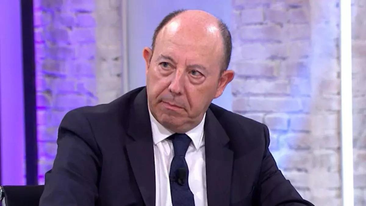 Gonzalo Bernardos en un plató de televisión Gonzalo Bernardos en un plató de televisión
